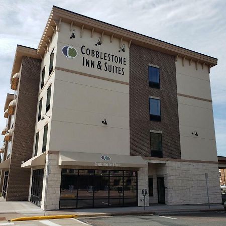 Cobblestone Inn&Suites - Menomonie/UW-Stout Extérieur photo