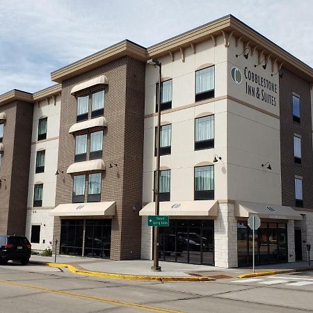 Cobblestone Inn&Suites - Menomonie/UW-Stout Extérieur photo
