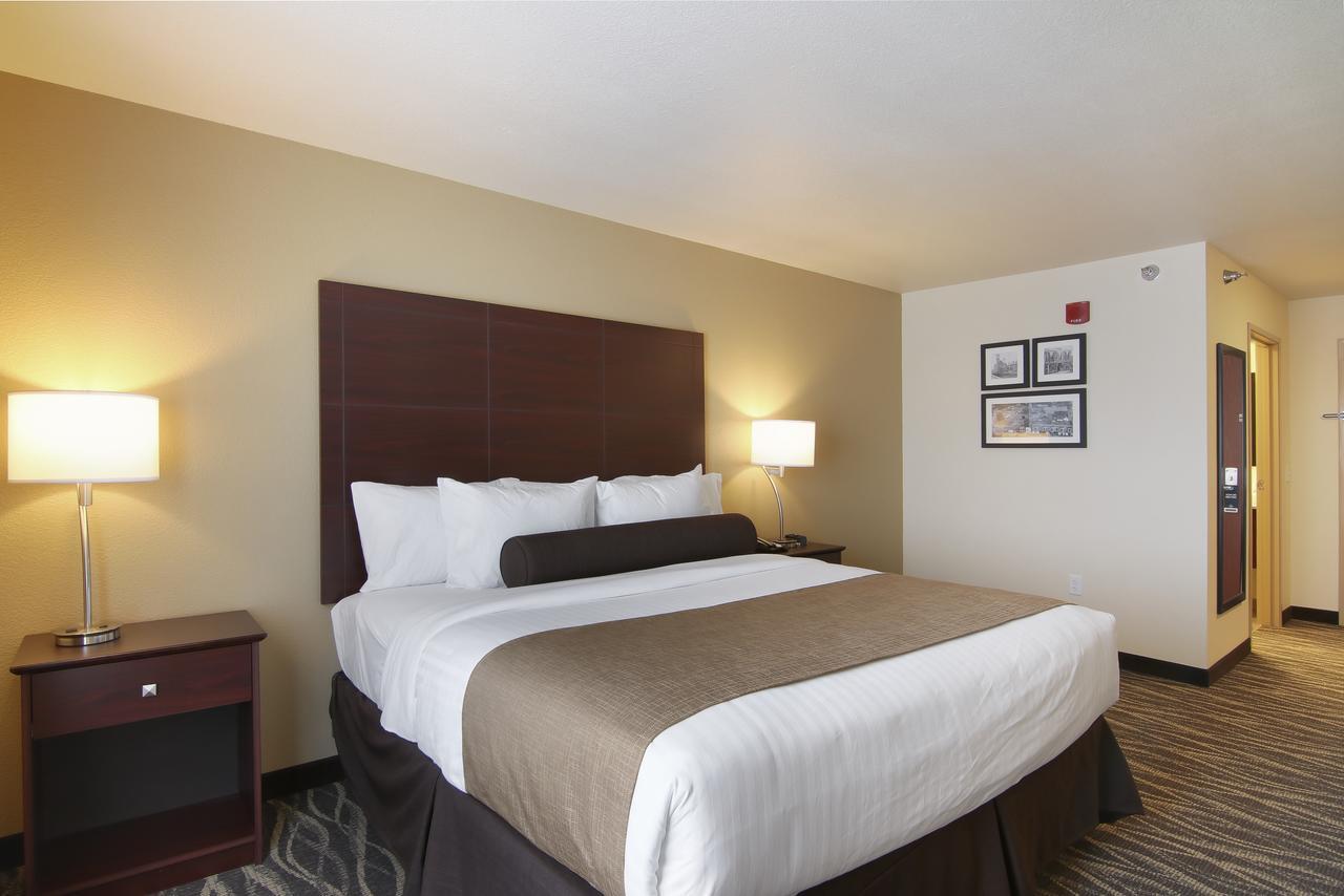 Cobblestone Inn&Suites - Menomonie/UW-Stout Extérieur photo
