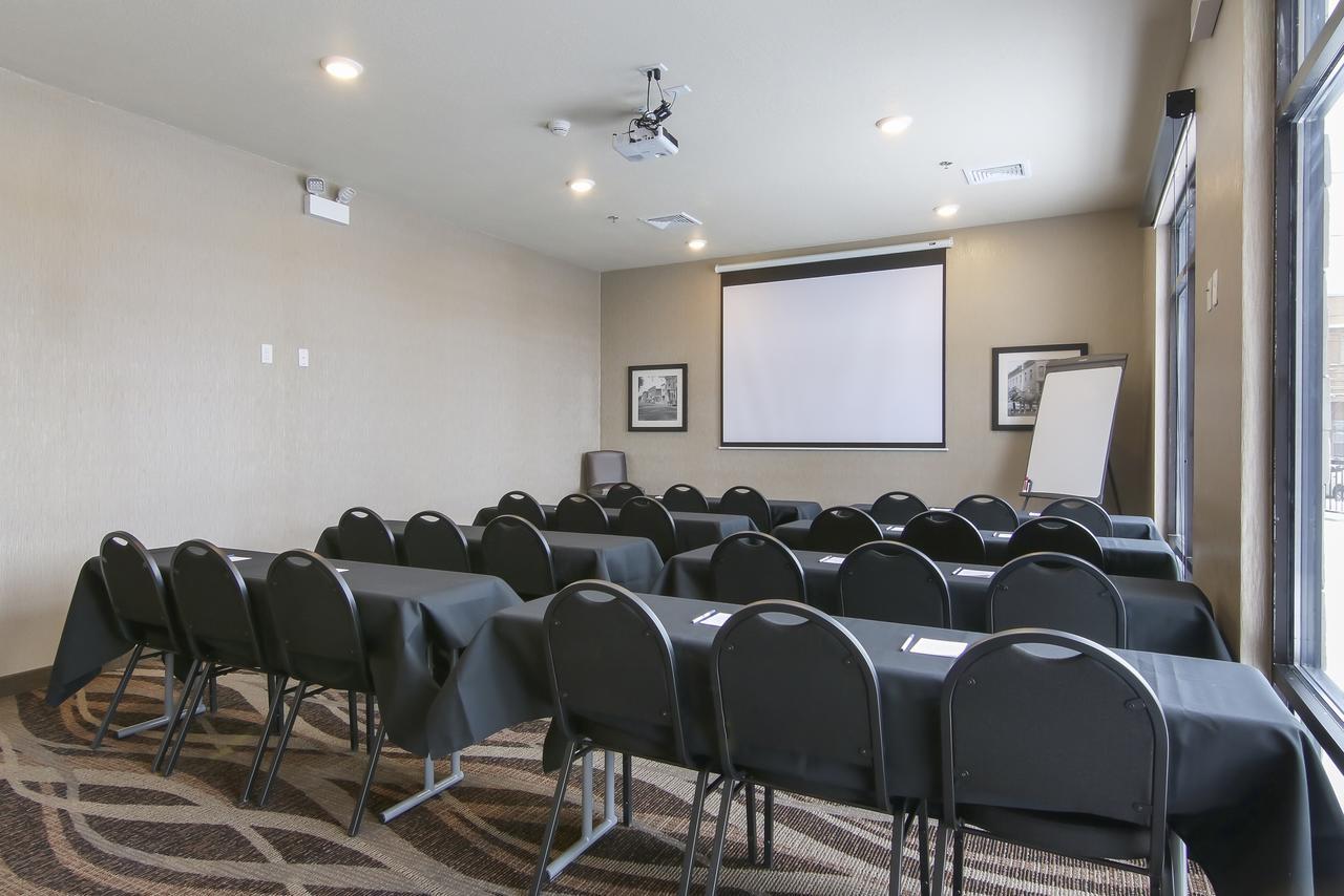Cobblestone Inn&Suites - Menomonie/UW-Stout Extérieur photo