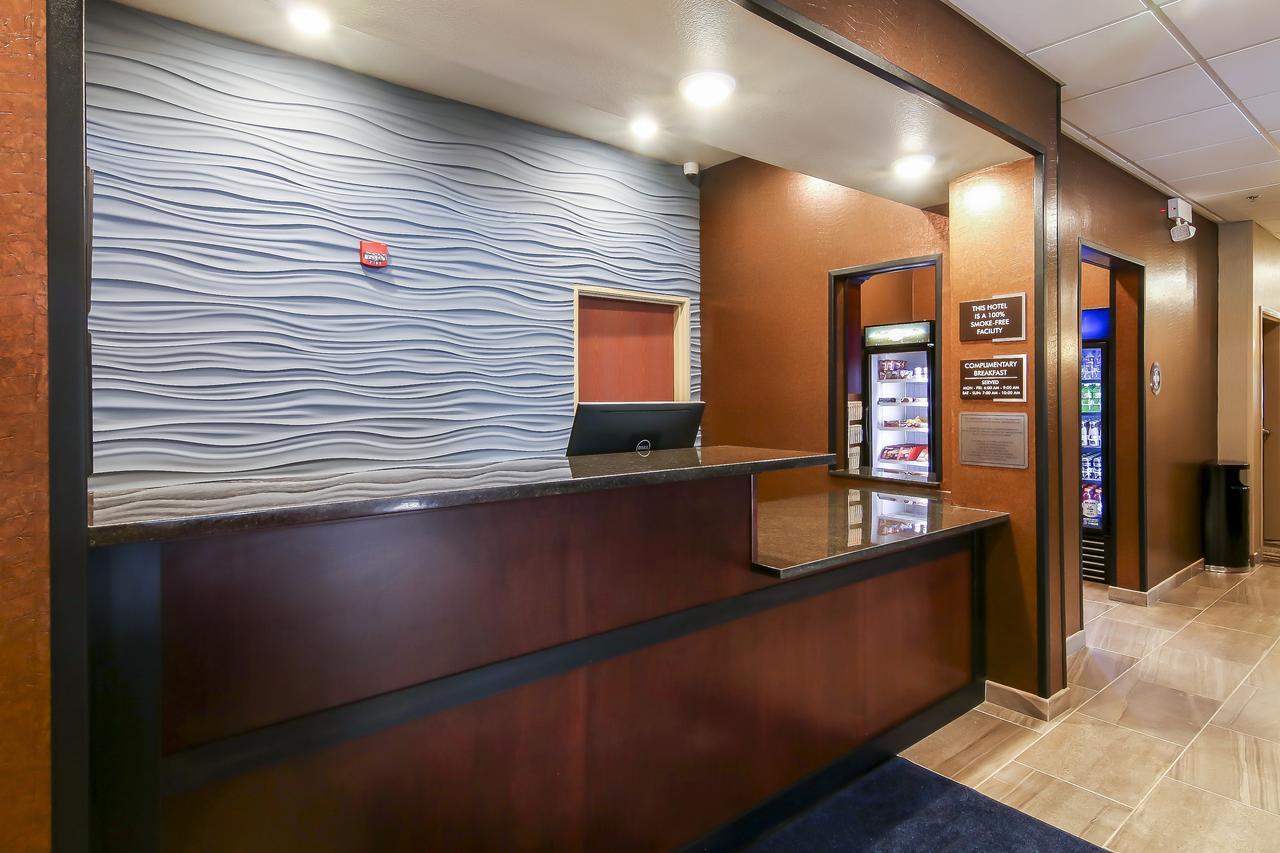 Cobblestone Inn&Suites - Menomonie/UW-Stout Extérieur photo